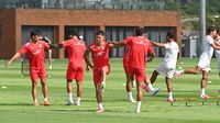 Pelatih kepala Timnas Indonesia, John Herdman, memimpin sesi latihan intensif di Bali, menandai berakhirnya TC tahap pertama jelang Piala AFF 2026.
