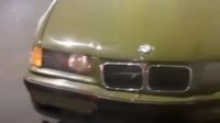 Mobil sedan BMW berwarna hijau tua tanpa pemilik terparkir di Jalan Layang Non Tol (JLNT) Antasari, Jakarta Selatan, memicu pertanyaan dan penyelidikan pihak kepolisian.