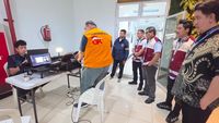 Kantor Otoritas Jasa Keuangan (OJK) yang terlibat aktif dalam penegakan hukum terhadap kasus tindak pidana di sektor jasa keuangan, termasuk asuransi.