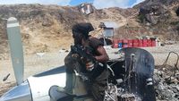 Pesawat yang diduga milik AMA setelah insiden pembakaran di wilayah pegunungan Papua.
