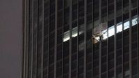 Pesawat kecil menabrak gedung tinggi di Beijing, memicu penyelidikan mendalam tentang penyebab sebenarnya.