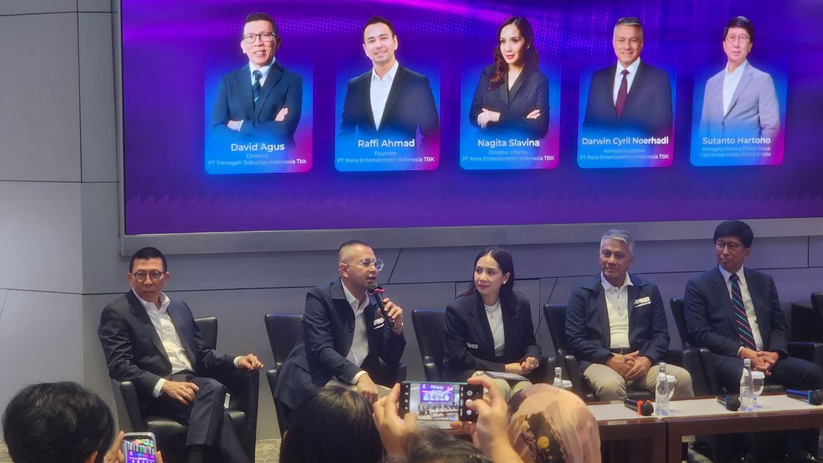 CEO RANS Entertainment, Raffi Ahmad (kiri), bersama Nagita Slavina (kanan) saat suatu acara. Perusahaan menegaskan komitmen terhadap integritas dan transparansi bisnis di tengah rumor yang beredar.