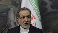Menteri Luar Negeri Iran Abbas Araghchi saat menyampaikan pernyataan penting terkait dinamika regional dan hubungan internasional. (Ilustrasi)