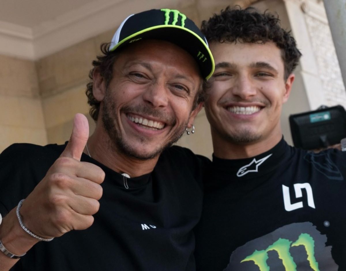valentino_rossi-y8Fm_large