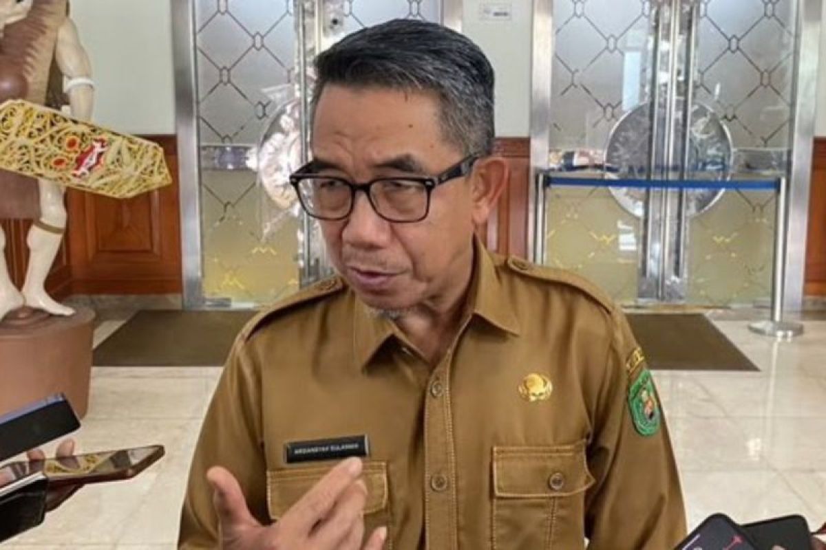 Para petani di Kutai Timur bersemangat mengikuti program diversifikasi komoditas perkebunan yang digagas pemerintah daerah. Langkah ini diharapkan mengurangi ketergantungan pada kelapa sawit dan meningkatkan kesejahteraan.