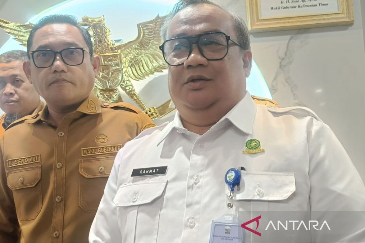 Pesawat khusus BMKG dalam misi Operasi Modifikasi Cuaca (OMC) untuk mengatasi karhutla.