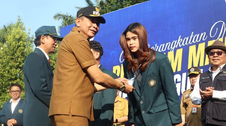 Wali Kota Malang bersama perwakilan rektor dari perguruan tinggi mitra dalam acara penandatanganan kemitraan strategis untuk pembangunan berkelanjutan.