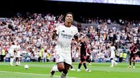 Gelandang Real Madrid, Jude Bellingham, menunjukkan performa gemilang berkat kebebasan taktis dari pelatih Carlo Ancelotti di awal musim.
