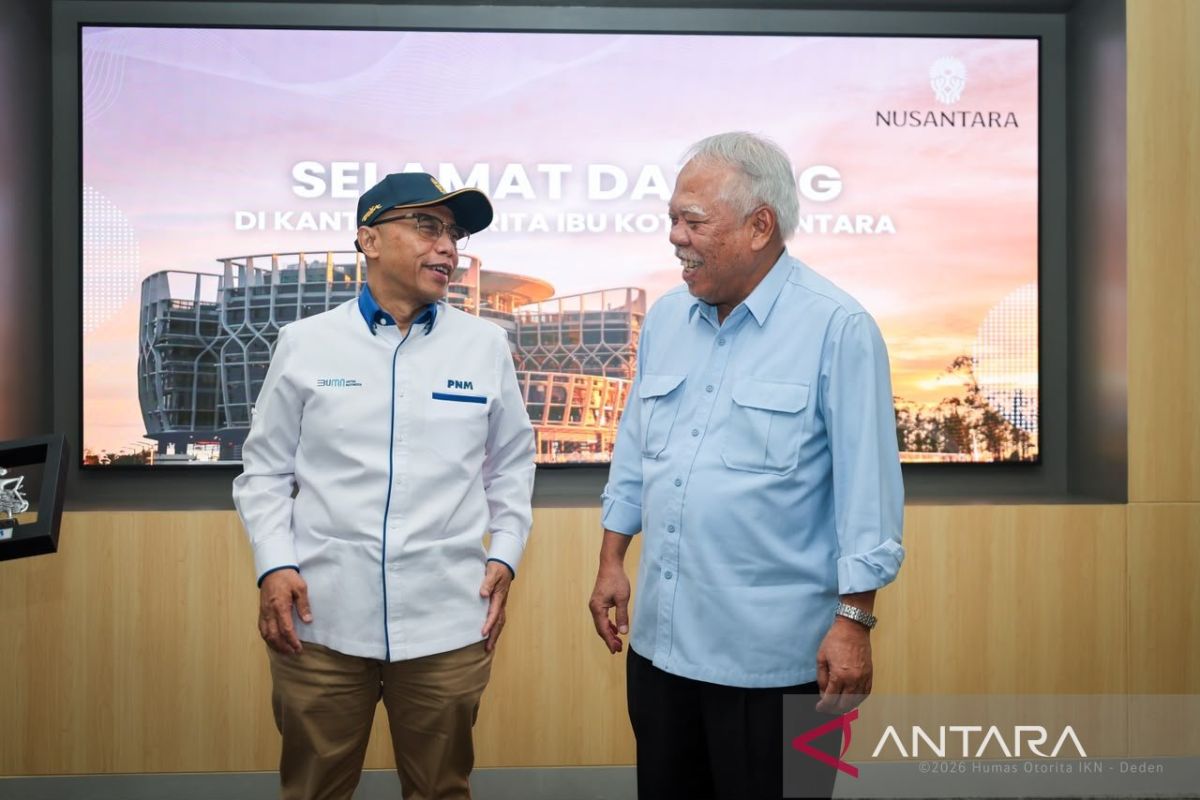 Perwakilan Otorita IKN dan PT Permodalan Nasional Madani (Persero) saat menandatangani nota kesepahaman kerja sama pengembangan ekonomi masyarakat di wilayah penyangga Ibu Kota Nusantara.