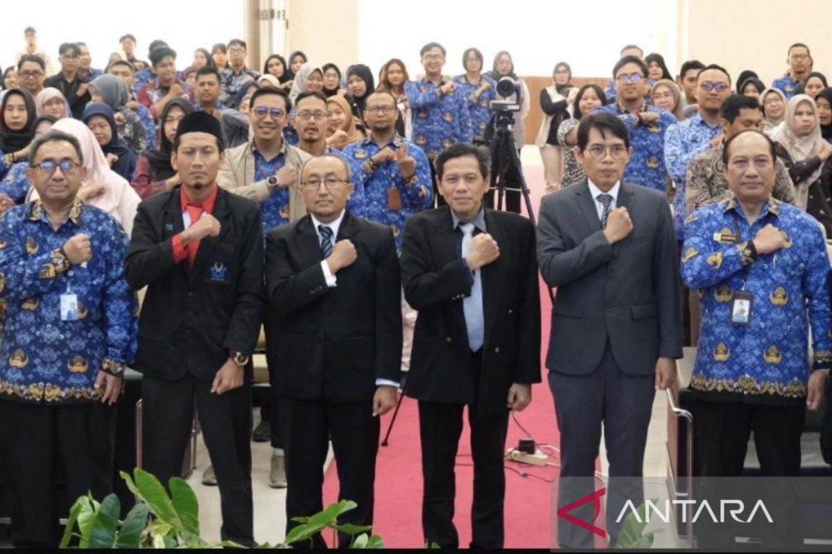Empat bakal calon Rektor ITK memaparkan visi strategisnya untuk mendukung pembangunan Ibu Kota Nusantara dalam Sidang Terbuka di Balikpapan.