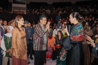 Gubernur Sumatera Utara Bobby Nasution mendorong pengembangan wastra tradisional seperti Ulos untuk menjadikan Sumut pusat fashion nasional.