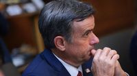 Direktur Central Intelligence Agency (CIA) AS, William Burns, saat kunjungan diplomatik. Kehadirannya di Moskow baru-baru ini menyiratkan pesan serius AS kepada Rusia terkait potensi eskalasi ke negara NATO.
