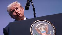 donald-trump-1783564606984_169