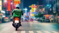 Pemandangan aktivitas perkantoran dan bisnis di salah satu pusat ekonomi Indonesia, merefleksikan dinamika pasar tenaga kerja yang terus berkembang. (Foto ilustrasi)