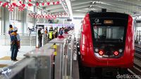 Suasana peresmian jalur Light Rail Transit (LRT) Kelapa Gading-Manggarai yang dilaksanakan hari ini sebagai upaya pengembangan transportasi publik di Jakarta.