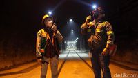 Pemandangan salah satu area operasional tambang PT Freeport Indonesia di Tembagapura, Papua. Masa depan operasional tambang raksasa ini pasca-2041 menjadi sorotan utama dalam diskusi perpanjangan izin dengan pemerintah.