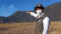 Menteri Kehutanan Raja Juli Antoni meninjau langsung penanganan kebakaran hutan di Gunung Bromo, mendesak optimalisasi penggunaan helikopter water bombing.
