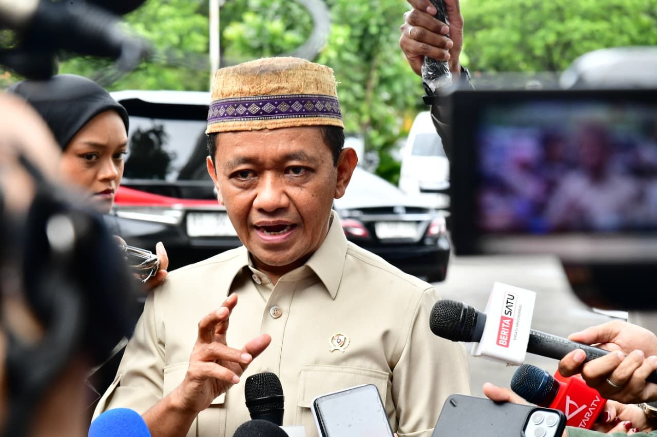 Menteri Investasi Bahlil Lahadalia saat menyampaikan pandangannya mengenai daya saing investasi manufaktur di Indonesia.