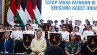panglima-tni-dampingi-menhan-ri-beri-arahan-kadet-unhan-asal-palestina-1758940350208_169
