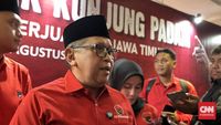 Sekretaris Jenderal PDIP Hasto Kristiyanto saat menyampaikan pandangannya mengenai RUU Perampasan Aset di hadapan awak media. Ia menekankan pentingnya pengawasan ketat untuk mencegah penyalahgunaan.