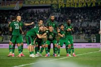 Skuad Persebaya Surabaya berlatih intensif di Thailand dalam pemusatan latihan tertutup guna persiapan menghadapi Super League 2026/27.