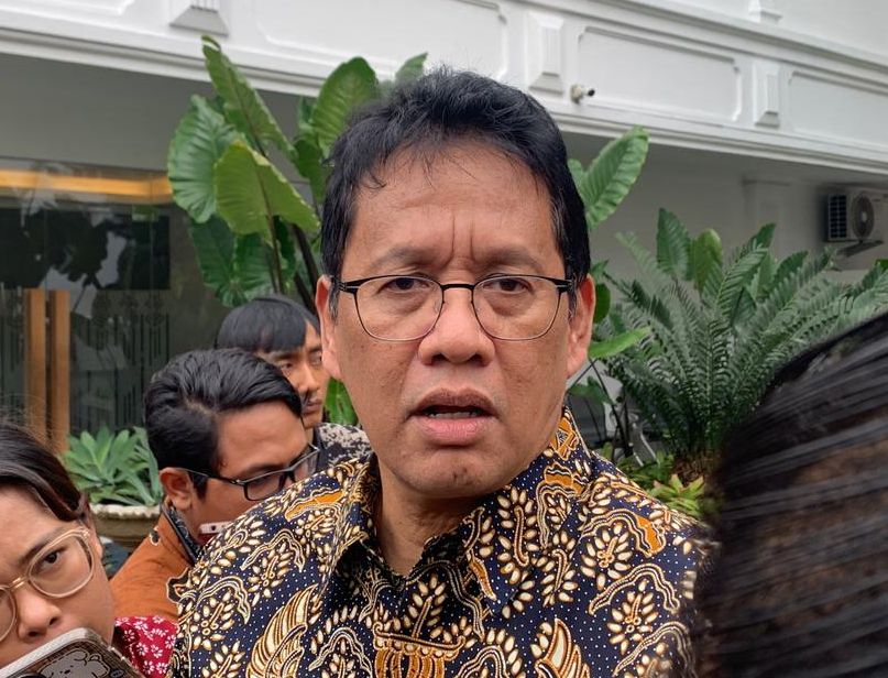 Ilustrasi tumpukan uang dan dokumen APBN menunjukkan urgensi pengelolaan anggaran negara yang transparan dan bermanfaat nyata bagi kesejahteraan rakyat.