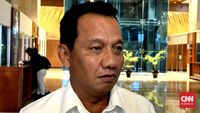Penambang emas rakyat beraktivitas di salah satu lokasi tambang. Upaya pemerintah untuk melegalkan sektor ini diharapkan membawa dampak positif bagi kesejahteraan dan lingkungan.