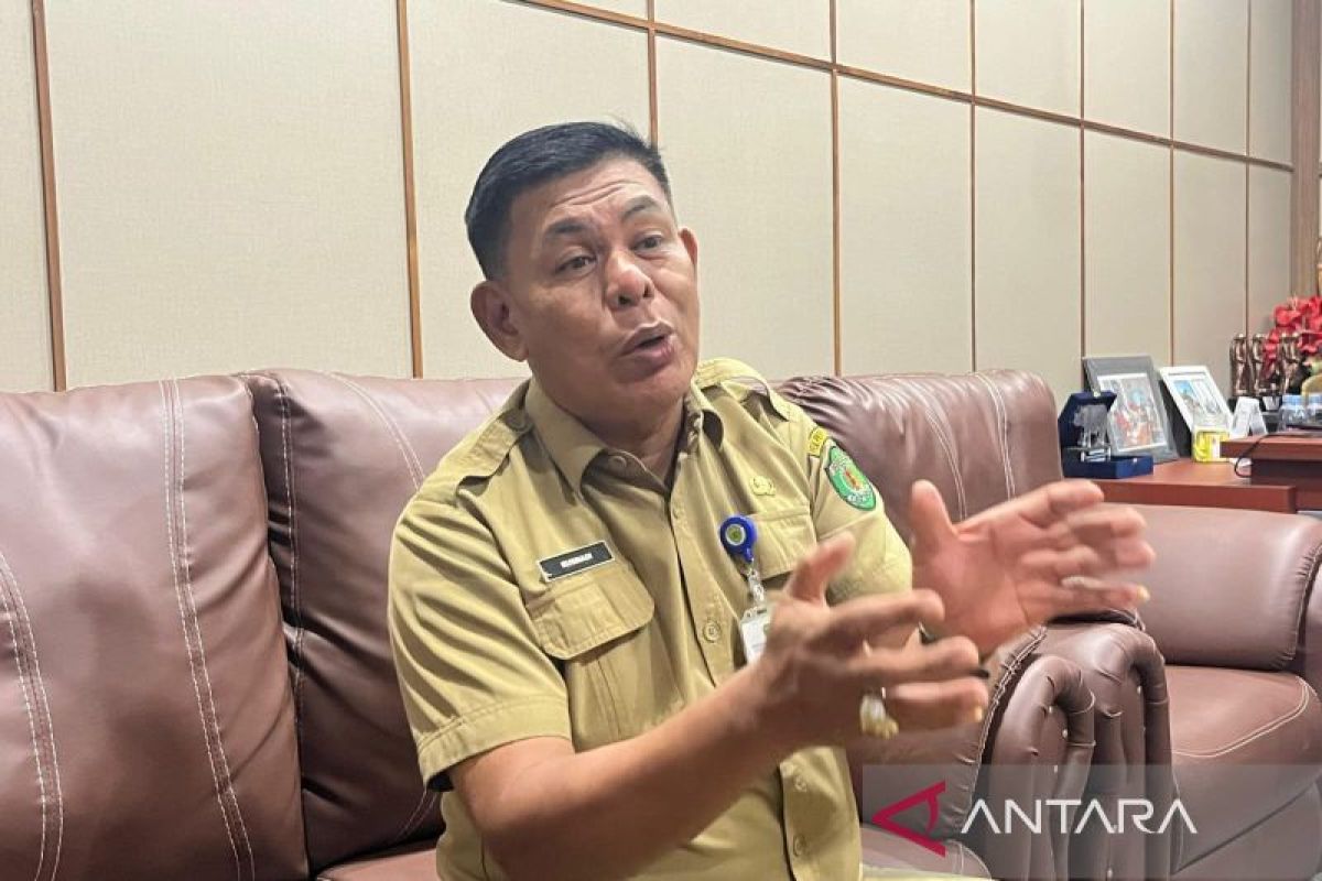 Tim gabungan Dinas Kehutanan Provinsi Kalimantan Timur melakukan peninjauan lokasi yang diduga menjadi area penambangan emas ilegal di kawasan hutan Kabupaten Paser. Penindakan tegas ini merupakan bagian dari upaya perlindungan ekosistem vital.