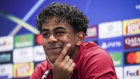 Bintang muda Barcelona, Lamine Yamal, saat beraksi di lapangan. Ia bertekad membawa pulang trofi Liga Champions musim ini.