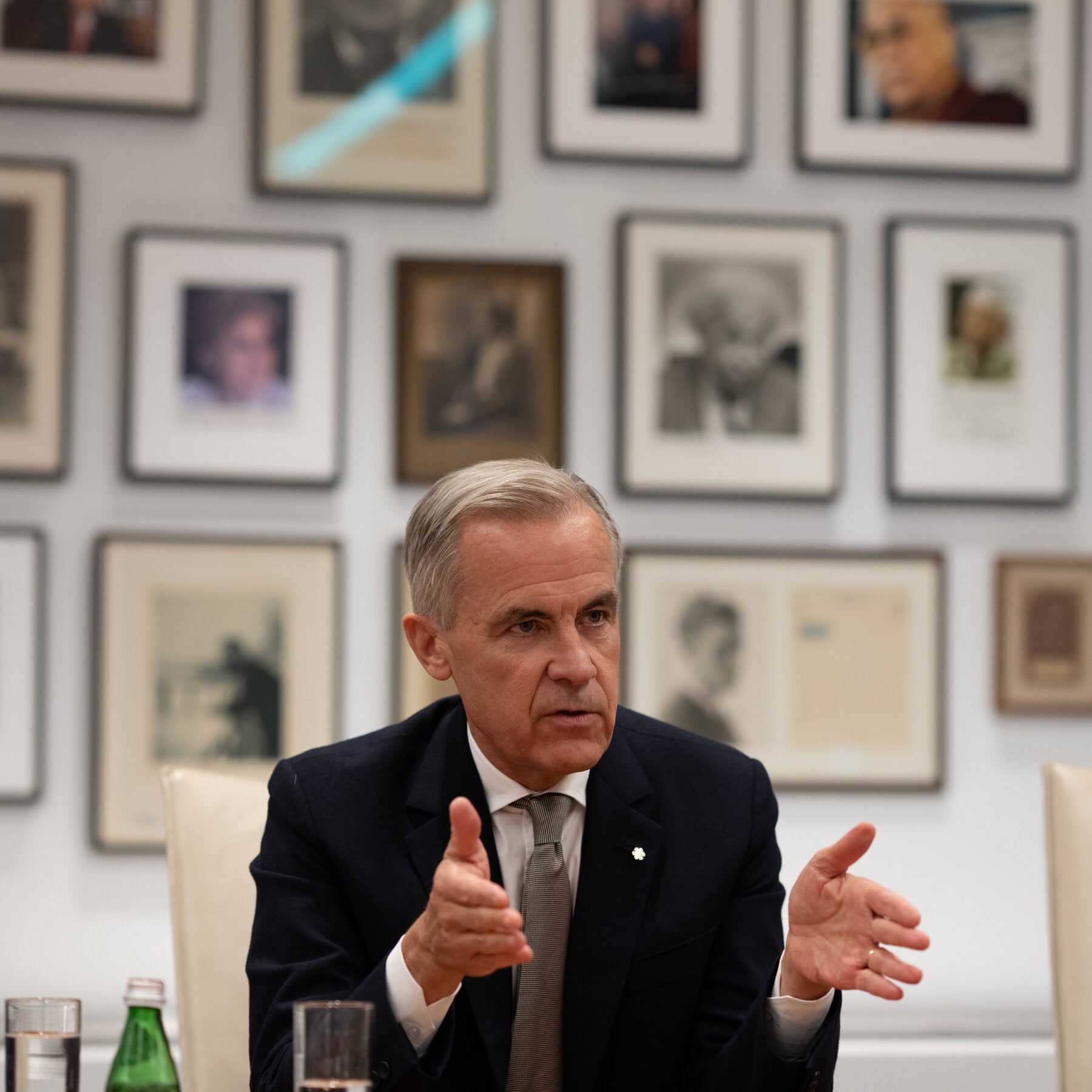 Perdana Menteri Kanada Mark Carney berbicara dalam sebuah wawancara, menghadapi pertanyaan mendalam dari jurnalis New York Times mengenai isu-isu krusial. Foto ilustrasi.