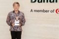 Direktur Utama Danamon Nobuya Kawasaki (kiri) bersama Direktur Kepatuhan Rita Mirasari saat menerima penghargaan TOP GRC Awards 2026 di Jakarta.