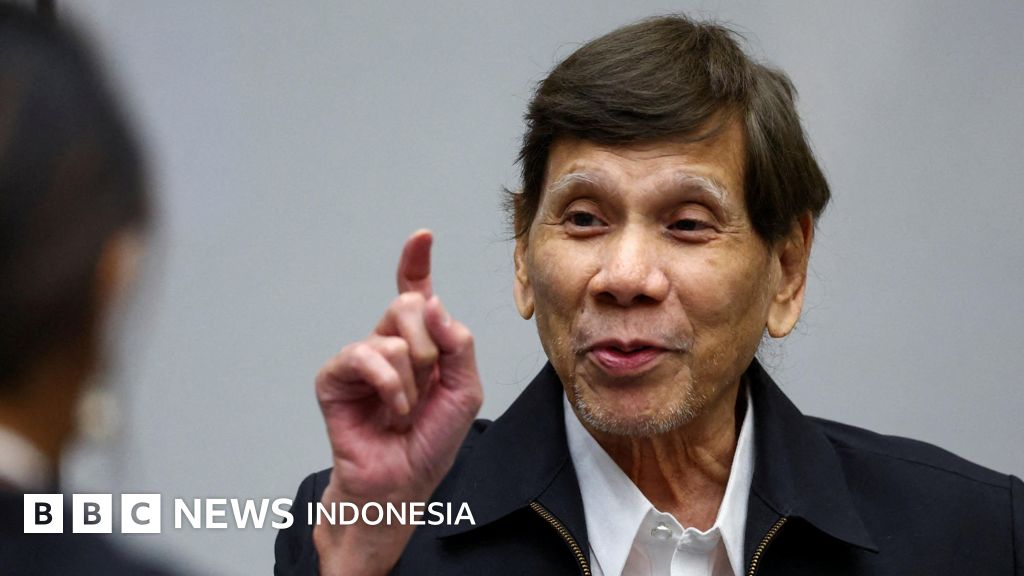 Mantan Presiden Filipina Rodrigo Duterte menghadapi tuntutan kejahatan kemanusiaan di Mahkamah Pidana Internasional (ICC) terkait 'perang melawan narkoba' yang menewaskan ribuan orang.