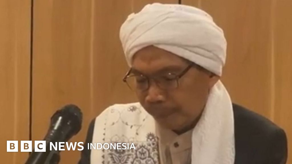 Tuan Guru Haji (TGH) Muhammad Imanuddin Sumar alias AIS atau Abah memenuhi panggilan penyidik Polres Lombok Tengah terkait dugaan kekerasan seksual terhadap santri perempuan.