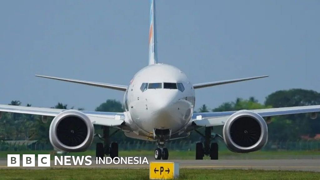 Pesawat tujuan Israel yang dialihkan ke Arab Saudi setelah insiden dugaan penikaman di kokpit.