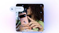 Ilustrasi antarmuka ponsel Android menampilkan fitur Motion Assist yang aktif dengan gelembung visual di tepi layar, membantu mengurangi mabuk perjalanan.