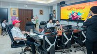 Wamensos Agus Jabo meresmikan Sanggar Kegiatan Belajar (SKB) Sentra Satria, membuka kesempatan pendidikan bagi anak-anak putus sekolah di wilayah tersebut.