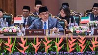 Bendera Indonesia berkibar bersama bendera negara-negara Muslim, menyimbolkan solidaritas dan dukungan terhadap Palestina di tengah isu produk permukiman ilegal Israel.