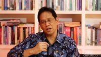 Menteri Keuangan Purbaya Yudhi Sadewa merefleksikan setahun kepemimpinannya, menyoroti tantangan dan potensi pertumbuhan ekonomi Indonesia.