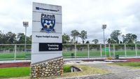 Talenta muda Papua berlatih di bawah bimbingan Papua Football Academy, sebuah inisiatif yang memadukan latihan, pendidikan, dan karakter untuk mencetak pesepak bola profesional masa depan.
