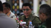 Kepala BNPB Suharyanto meninjau lokasi penanganan karhutla, menegaskan efektivitas operasi modifikasi cuaca dan darat dalam upaya pemadaman.