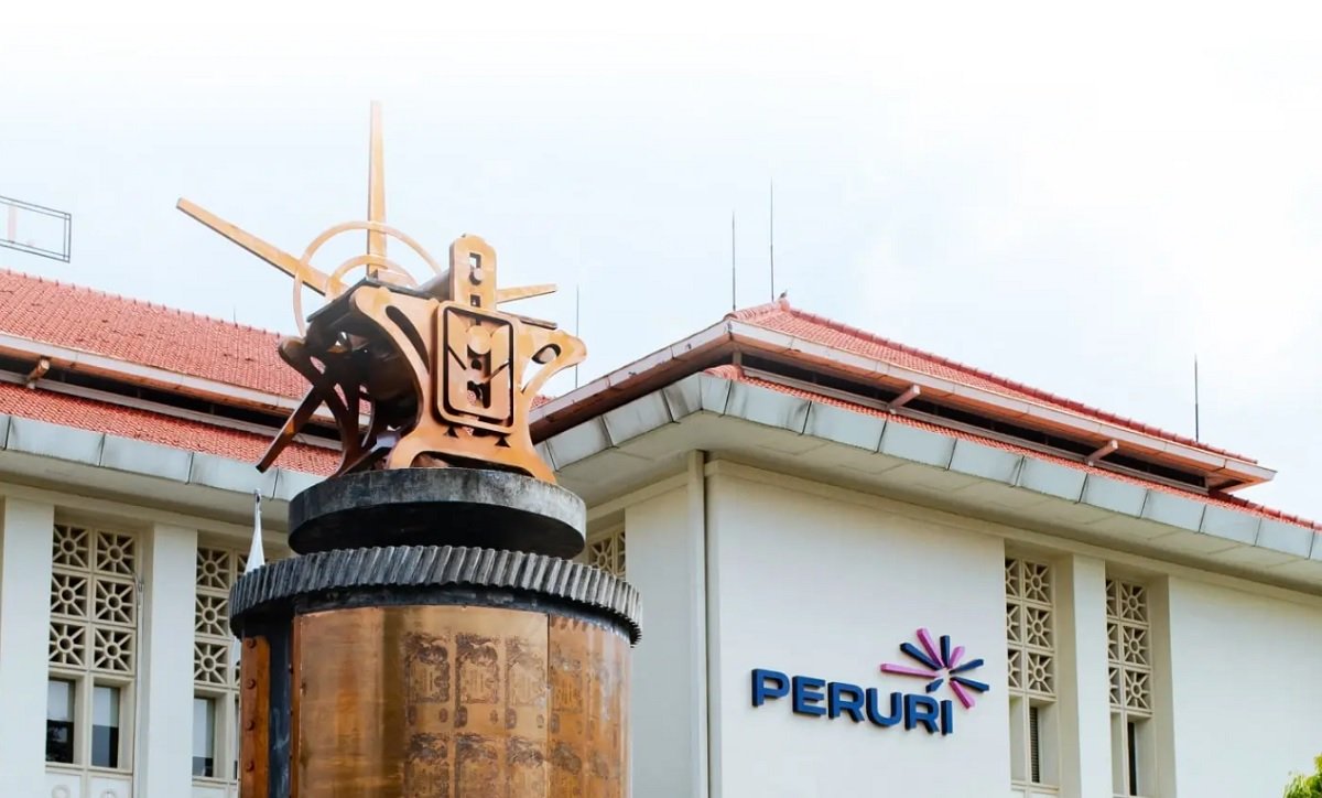 Tanda tangan digital dan e-meterai merevolusi transaksi properti dan perbankan, menjamin keamanan serta efisiensi di era digital.