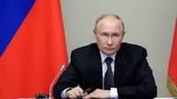 Presiden Rusia Vladimir Putin saat mengumumkan keputusan terkait peningkatan jumlah personel militer di Moskow.