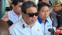 Said Iqbal mewakili koalisi delapan partai non parlemen mengungkap draf RUU Pemilu setebal 200 halaman, menyoroti usulan ambang batas 1 persen untuk parlemen.