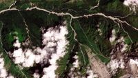 Sungai Himalaya yang melintasi perbatasan, menjadi sumber kehidupan sekaligus potensi sengketa di tengah proyek pembangunan infrastruktur.