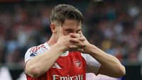 Viktor Gyokeres dalam balutan seragam timnya, menunjukkan ekspresi penuh determinasi di tengah spekulasi masa depannya.