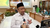 Wakil Ketua Komisi X DPR RI Lalu Hadrian saat menyampaikan pandangannya mengenai program pendidikan.