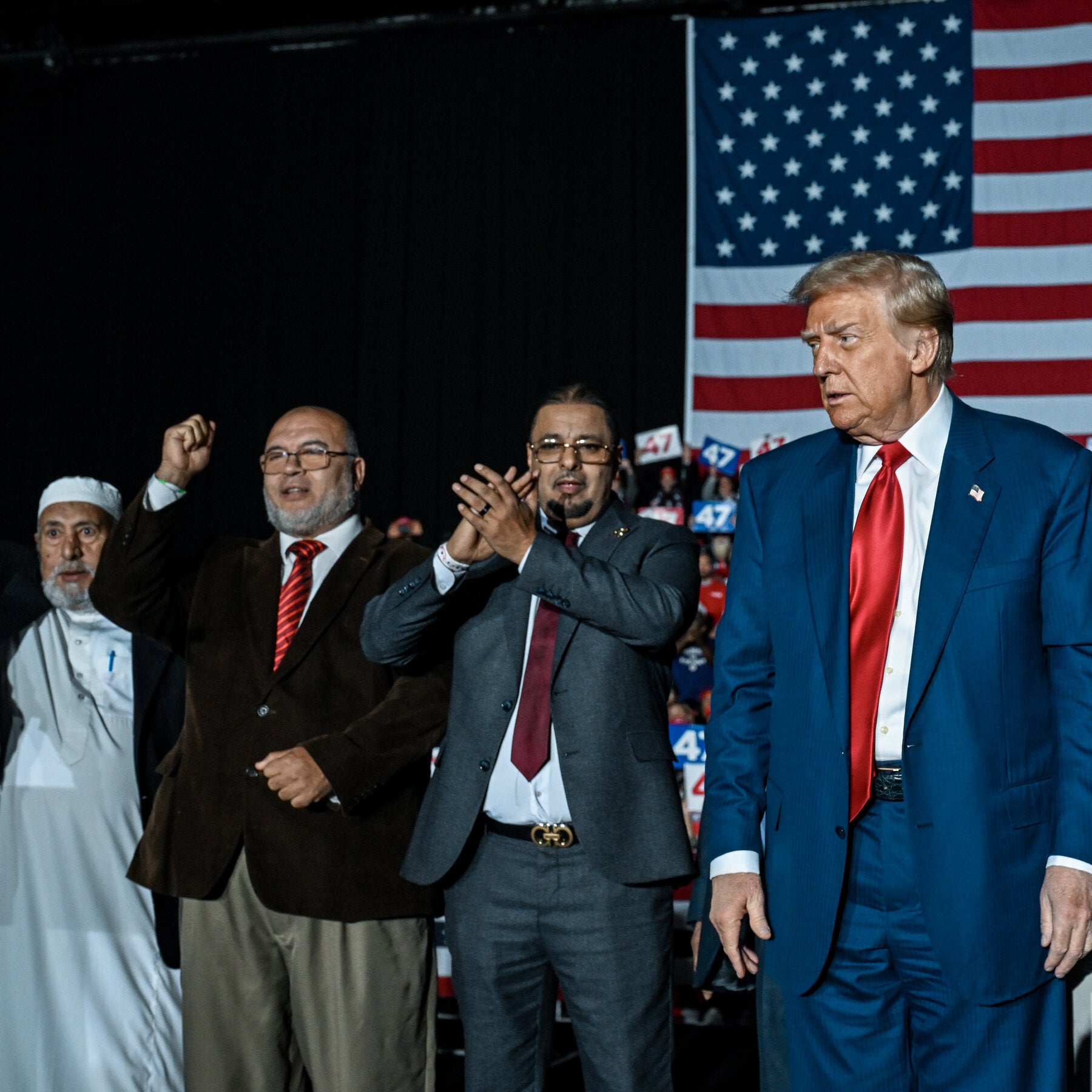 Sejumlah pemilih Muslim menyampaikan kekecewaan mendalam atas perlakuan yang mereka rasakan dari Donald Trump pasca-kemenangan pemilu, setelah sebelumnya memberikan dukungan.