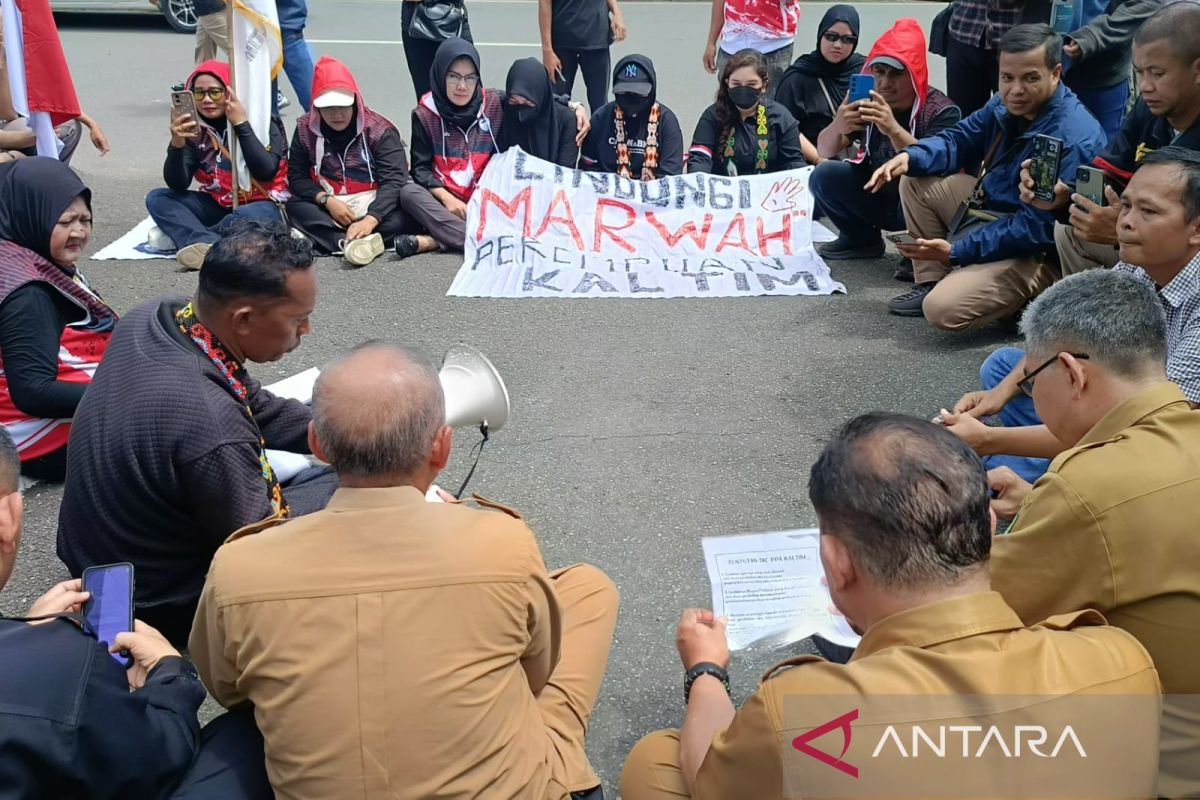 Petugas KemenHAM Kalimantan Timur berkoordinasi dengan mitra dalam upaya memperkuat pendampingan anak korban kekerasan seksual.