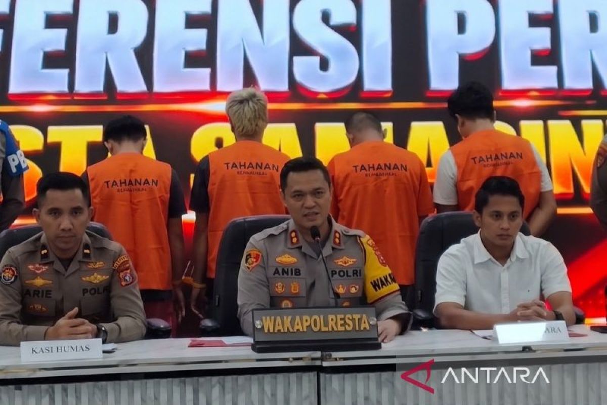 Petugas kepolisian berkoordinasi dengan lembaga rehabilitasi dalam program pemulihan korban narkotika.