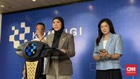 Menkomdigi Meutya Hafid saat menyampaikan pernyataan mengenai kepatuhan operator seluler dalam melindungi hak konsumen terkait kuota internet.